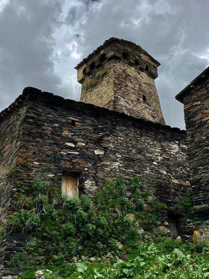 Nizharadze'S Tower Hotel Ushguli Exterior photo